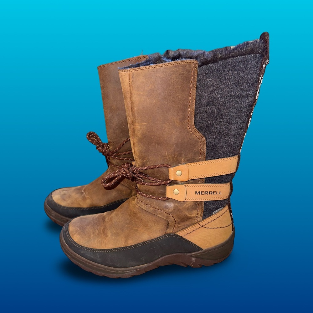 NWOT Women’s 8.5 Merrel tan and brown leather Merrell Boots